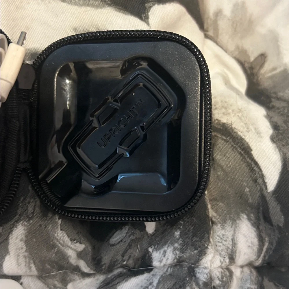 UPRIGHT Slouch No More The‎ Upright Go Posture Corrector